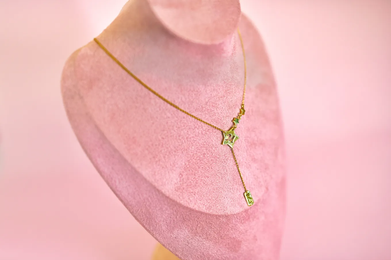 Golden Felicity NECKPIECE