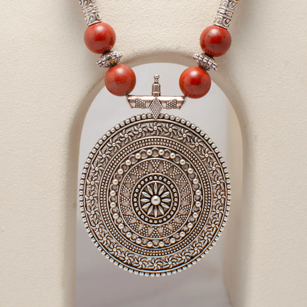 BLISSFUL SILVER NECKLACE SET