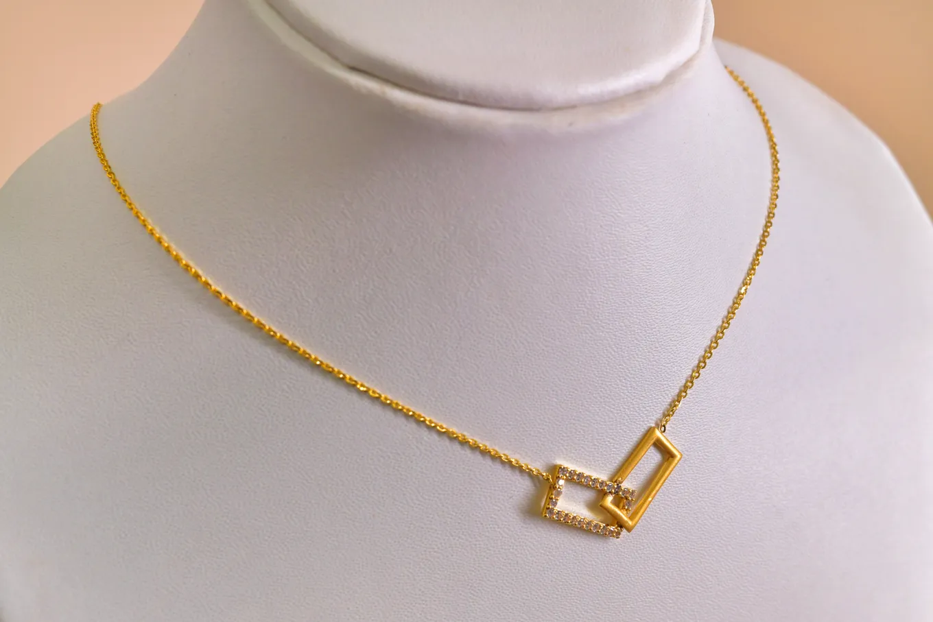 Interlocked Rectangles PENDANT WITH CHAIN