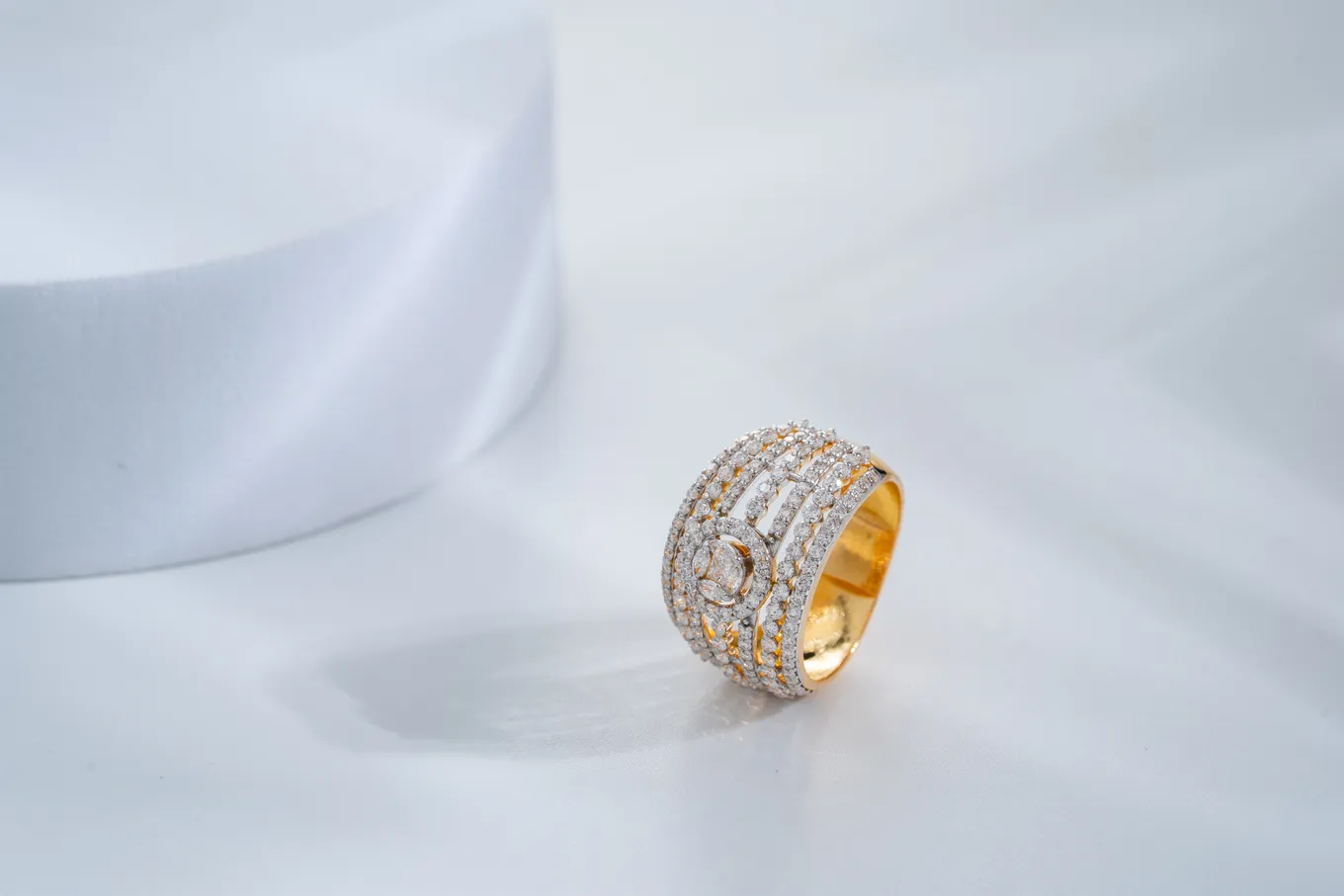 SPARKLING GRID DIAMOND RING (18K WITH LAB GROWN DIAMONDS)