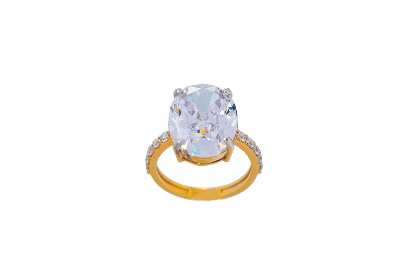 Magnificient Solitaire Ring