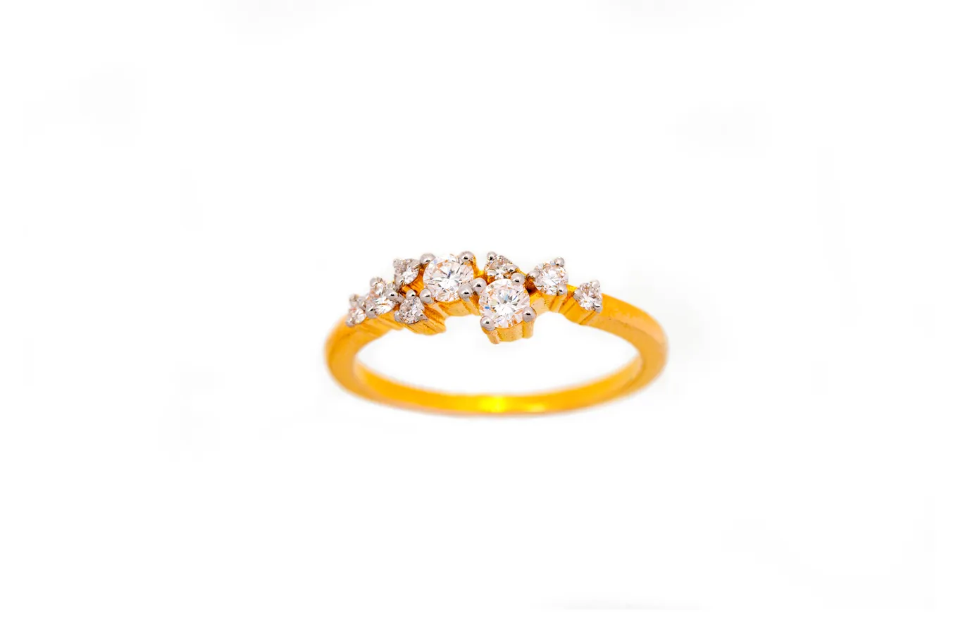 DAZZLING DIAMOND RING(18K WITH NATURAL DIAMONDS)
