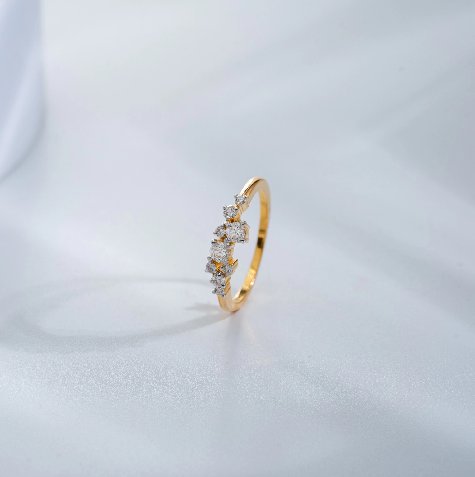 DAZZLING DIAMOND RING(14K WITH LAB GROWN DIAMONDS)