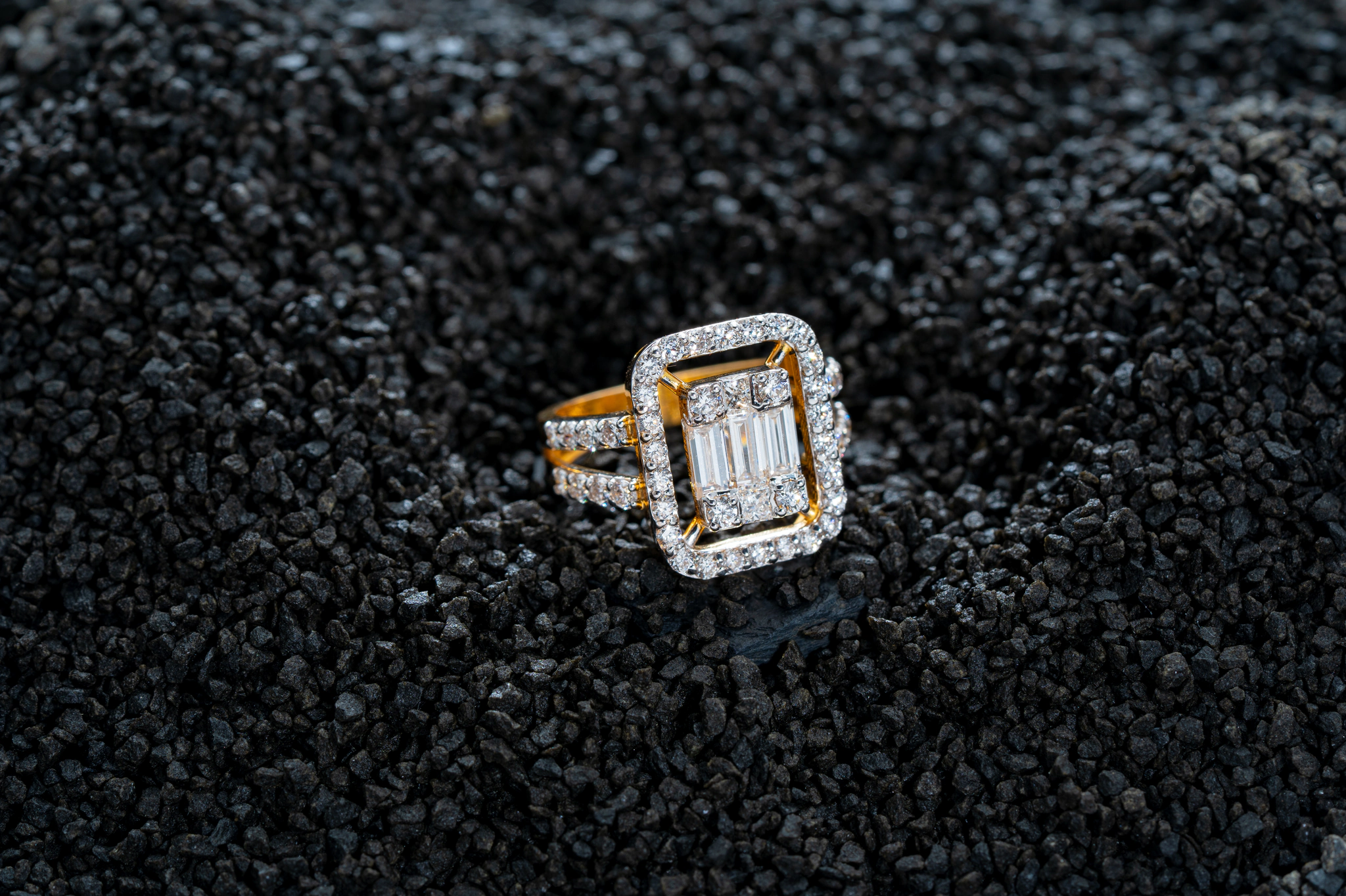 BAGUETTE BURST DIAMOND RING (18K WITH LAB GROWN DIAMONDS)