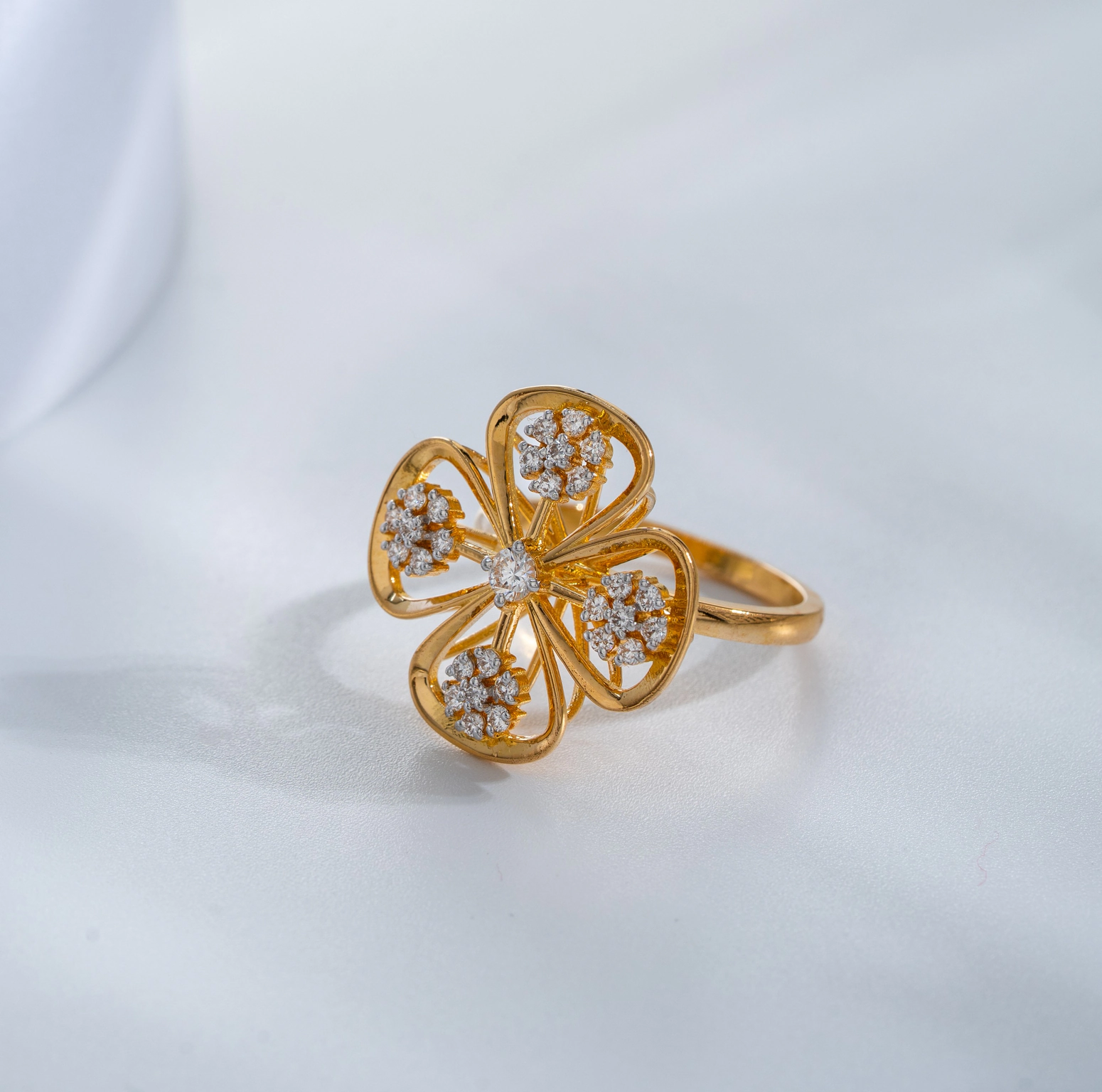 FLORAL DIAMOND RING(14K WITH NATURAL DIAMONDS)
