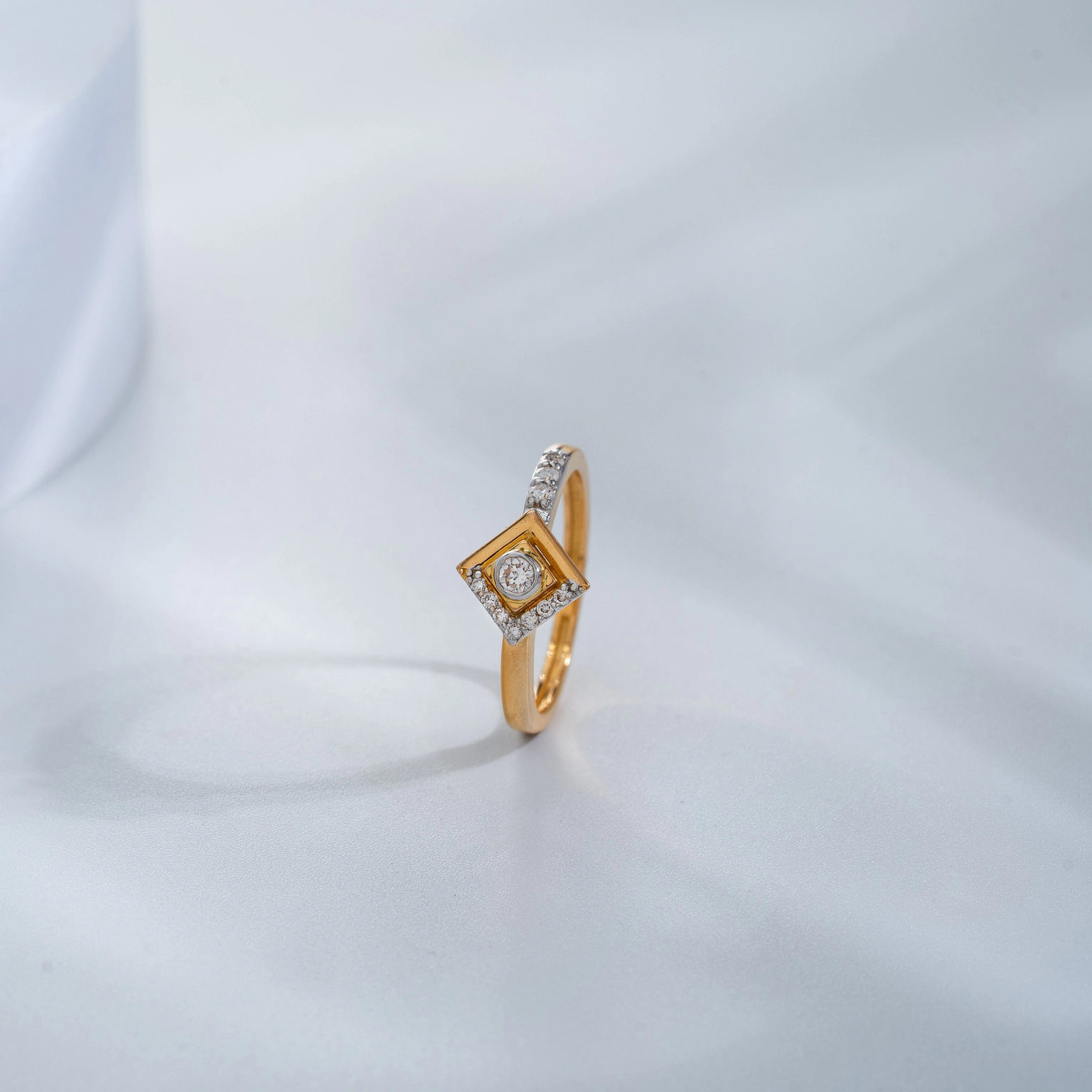 SUNLIT GRACE DIAMOND RING (14K WITH LAB GROWN DIAMONDS)