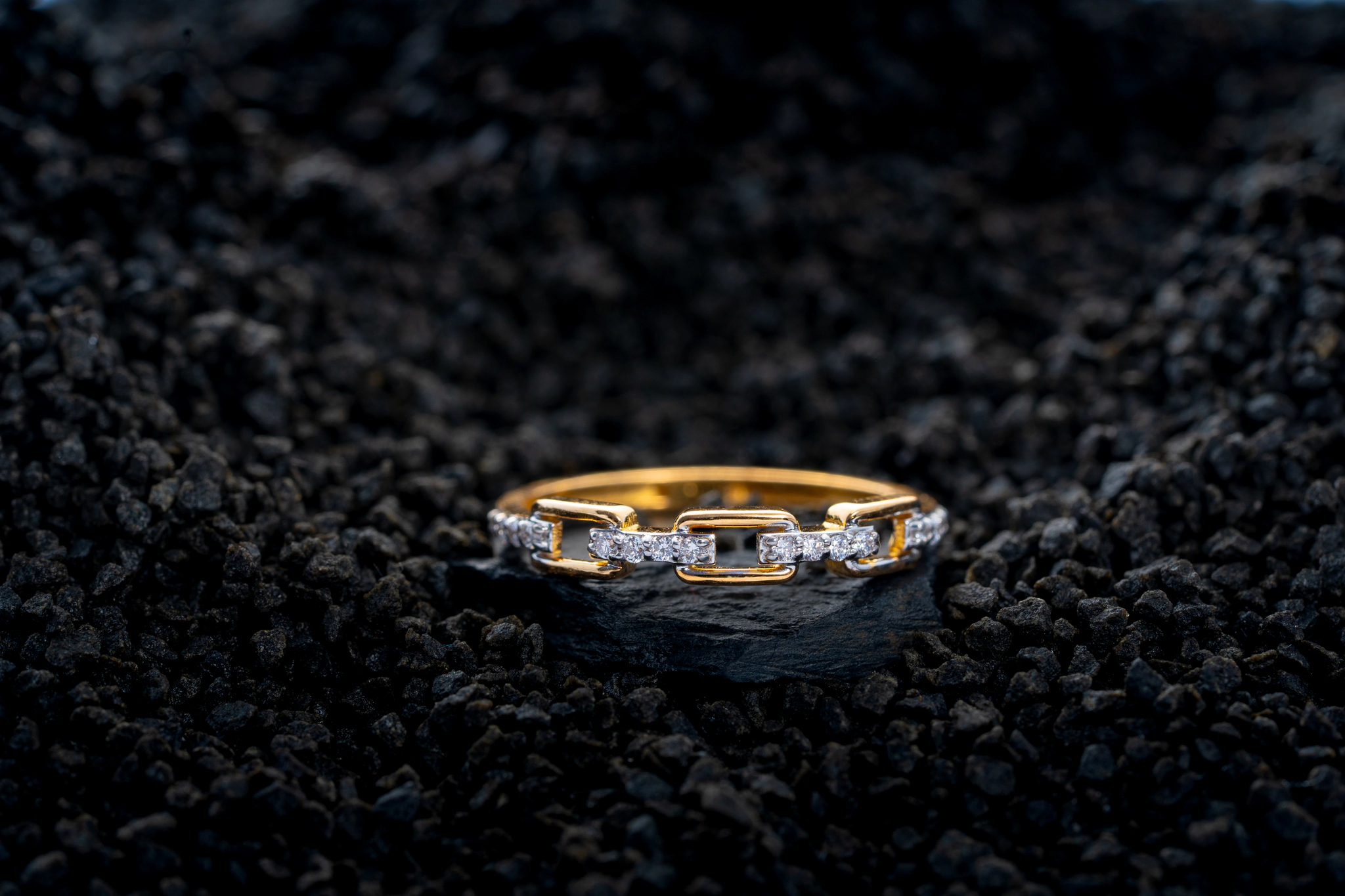MINIMALIST DIAMOND RING(14K WITH NATURAL DIAMONDS)