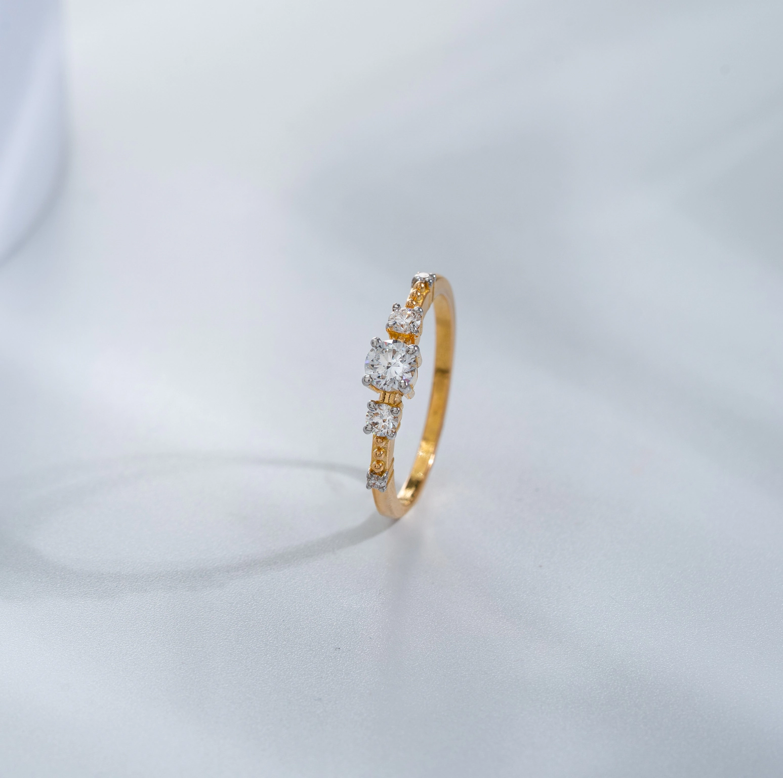 AGELESS DIAMOND RING(14K WITH NATURAL DIAMONDS)