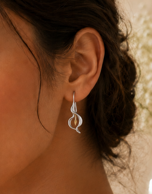 CALLA LILY DROP EARRINGS