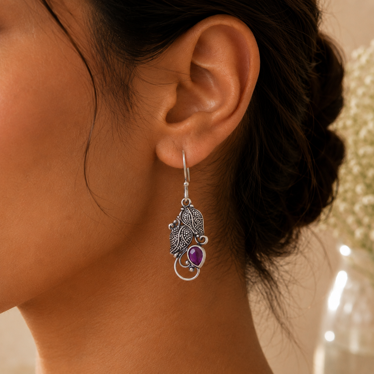 GORGEOUS SILVER DROP EARRING