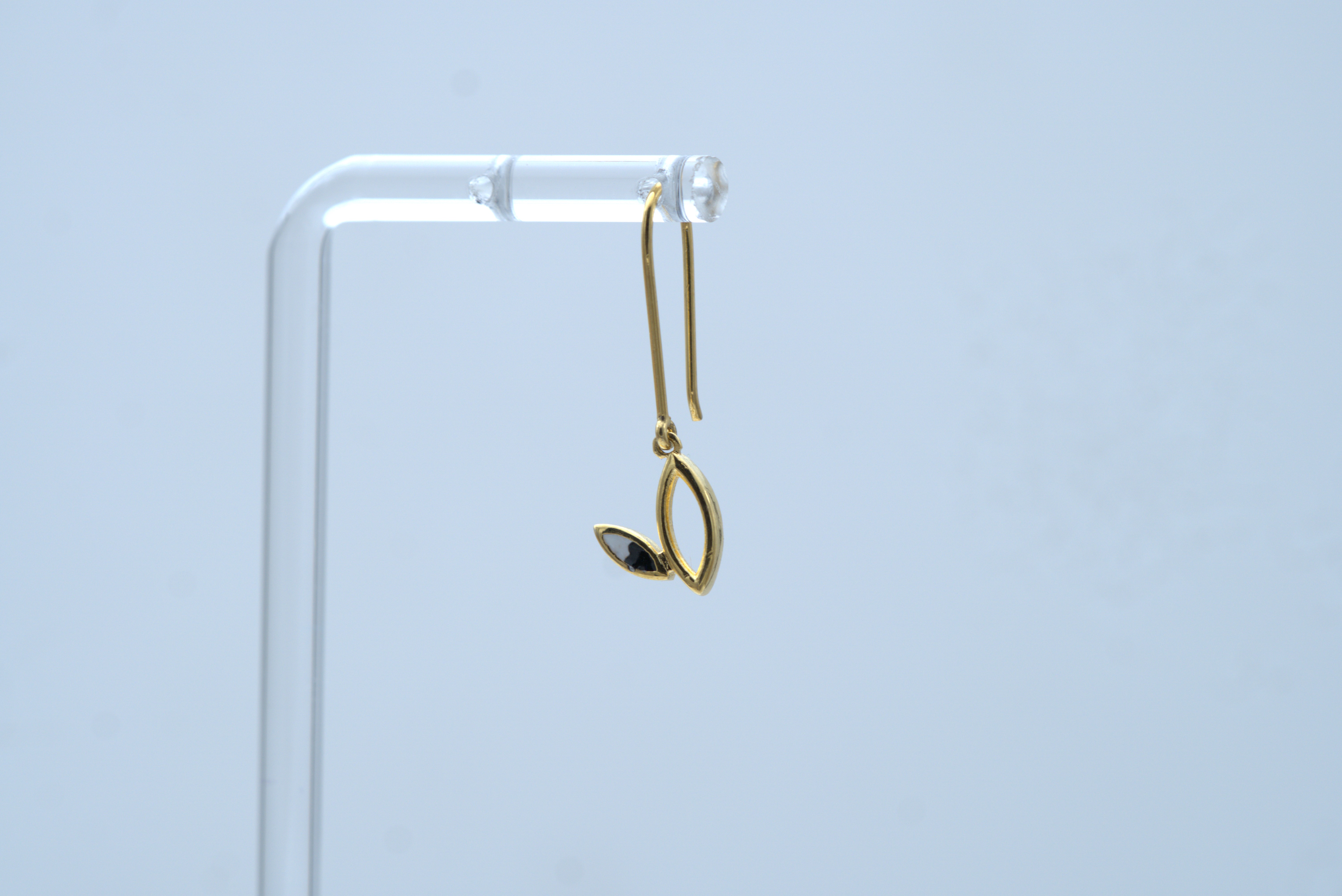 CONTEMPORARY SILVER LEAF DROP EARRINGS