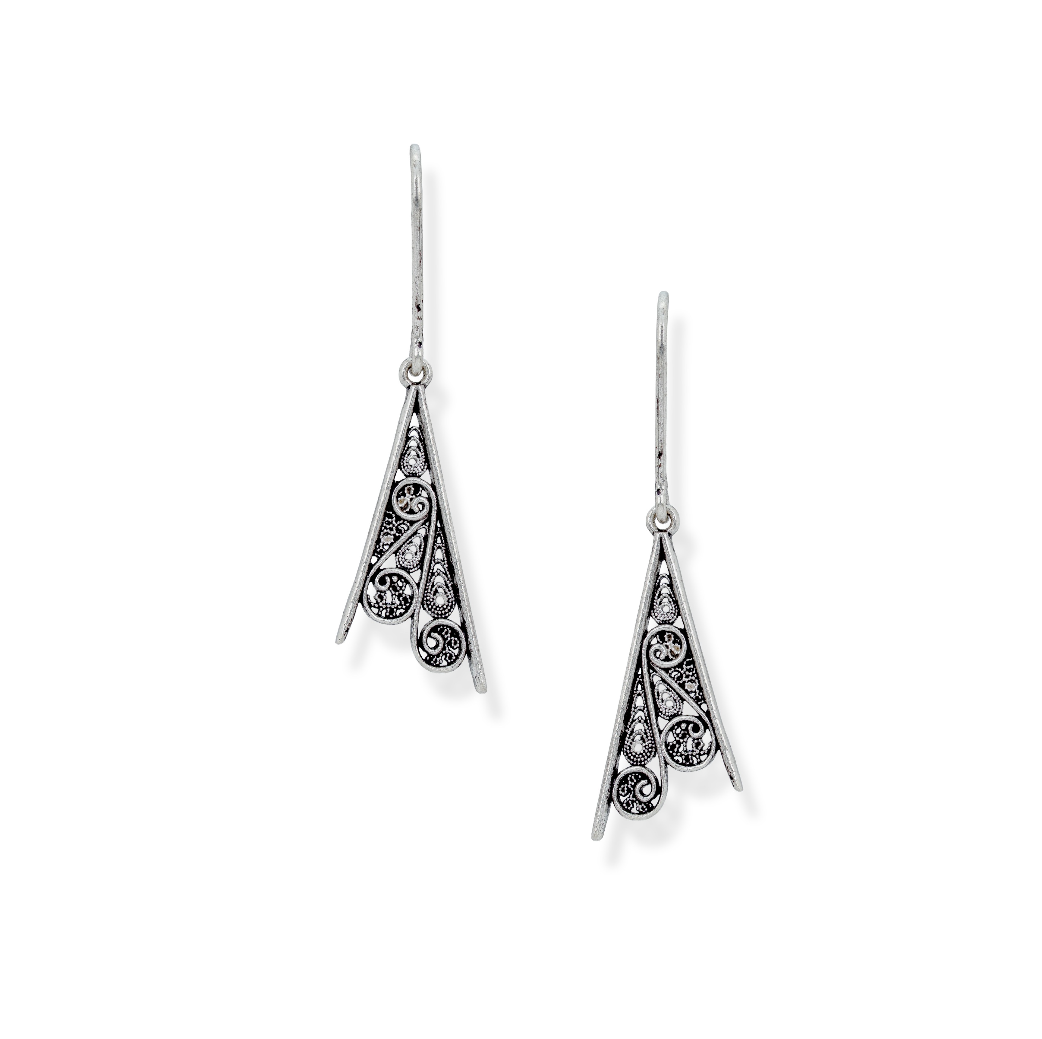 SILVERY BEAUTY DROP EARRINGS