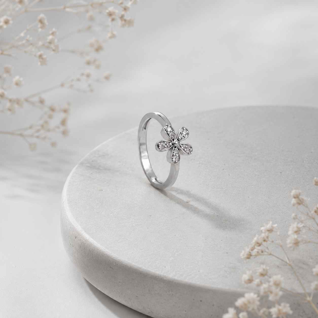 Handcrafted 925 sterling silver floral ring set with clear stones