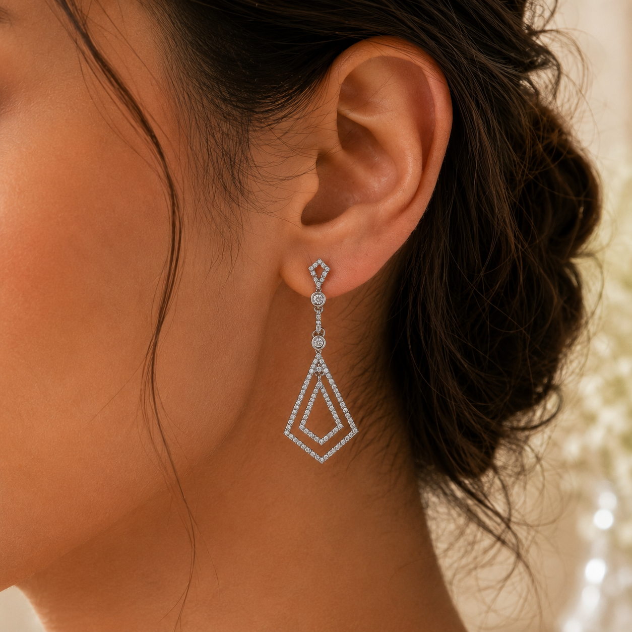 GLITTERING MINIMALIST SILVER EARRINGS