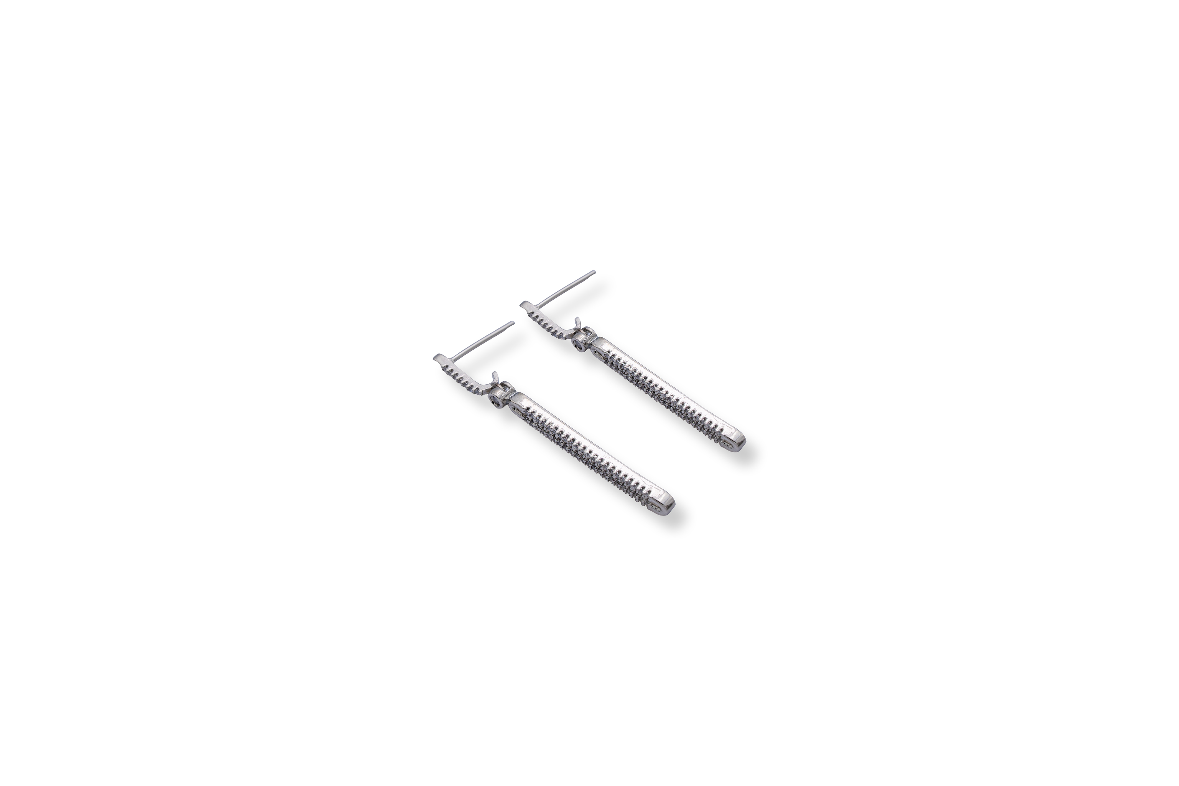SPARKLING SLEEK SILVER EARRINGS