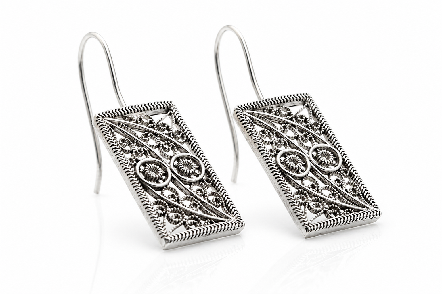 OBLONG SILVER DROP EARRINGS