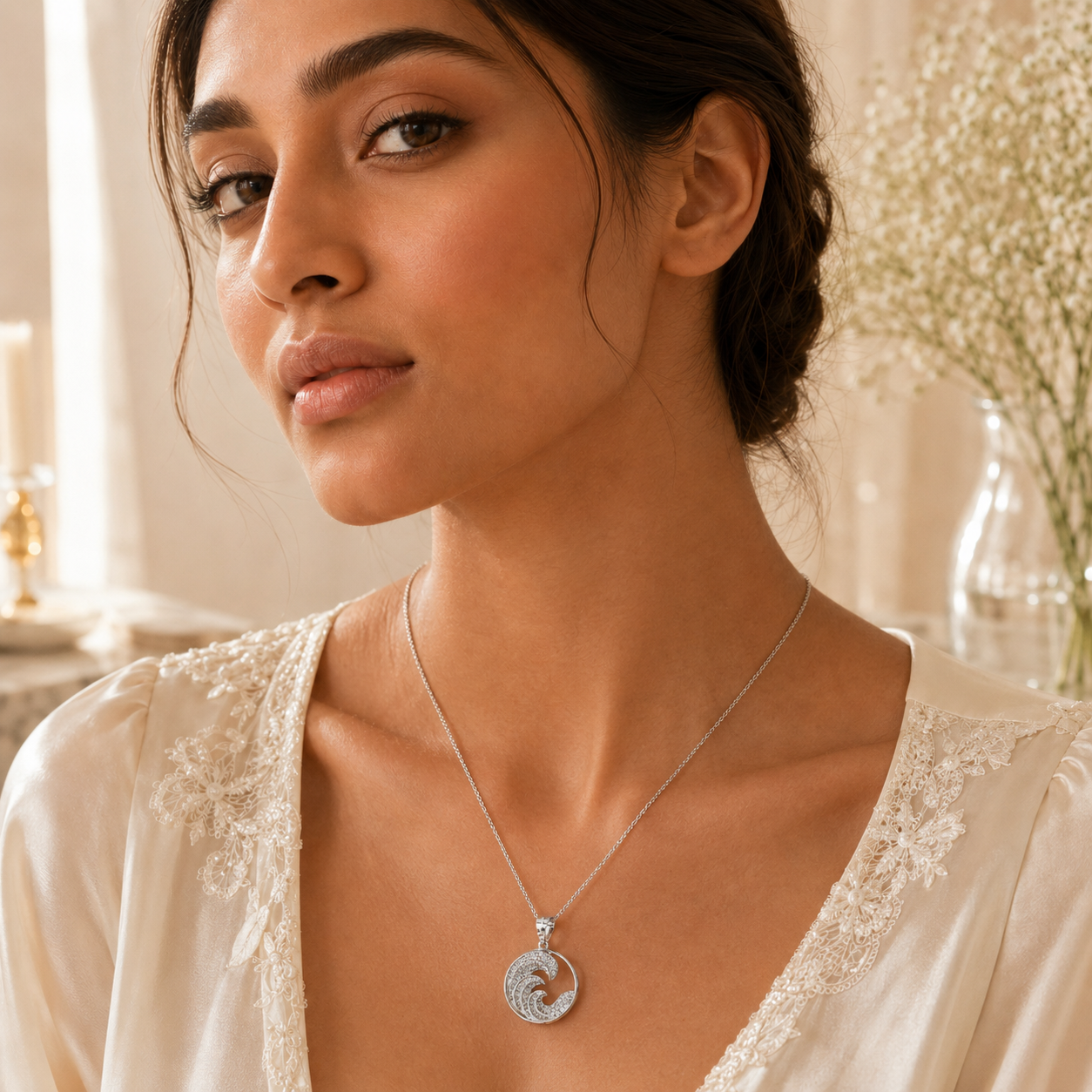 SHIMMERING WAVES SILVER PENDANT