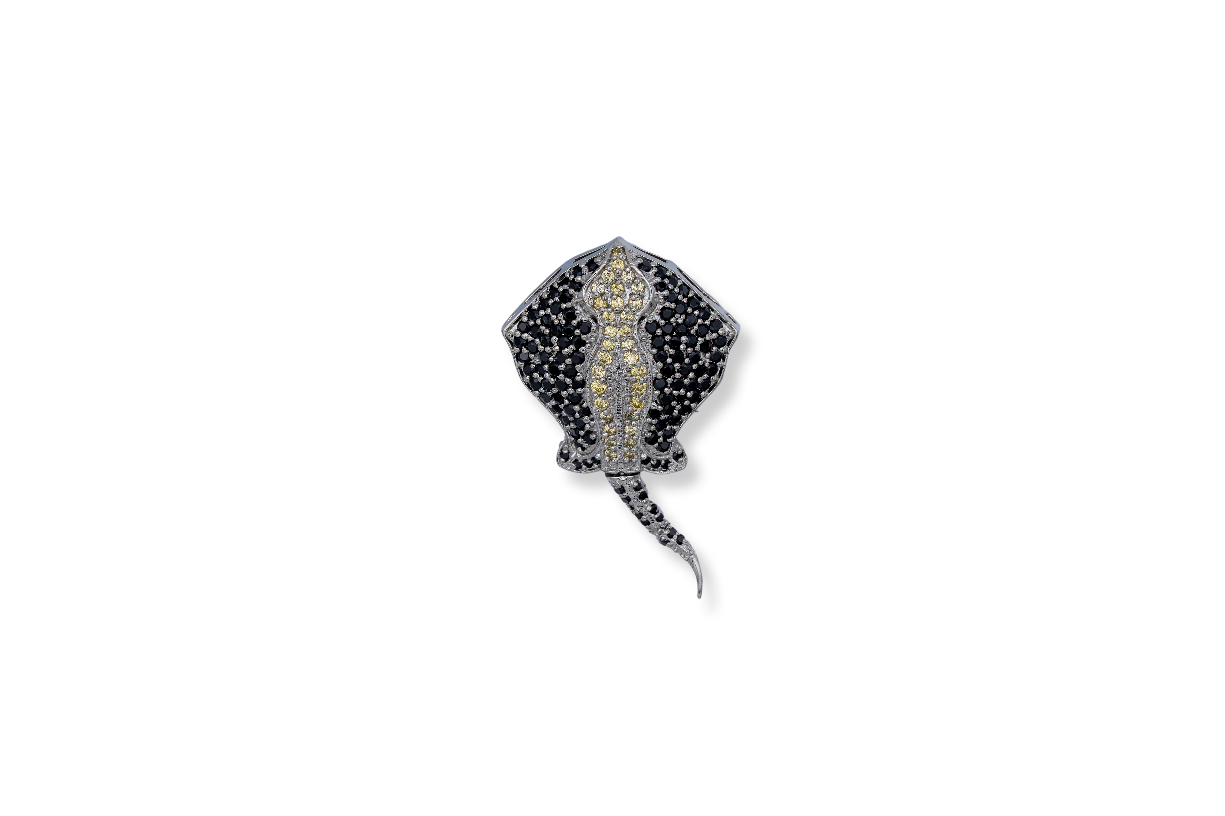 SILVER STINGRAY PENDANT