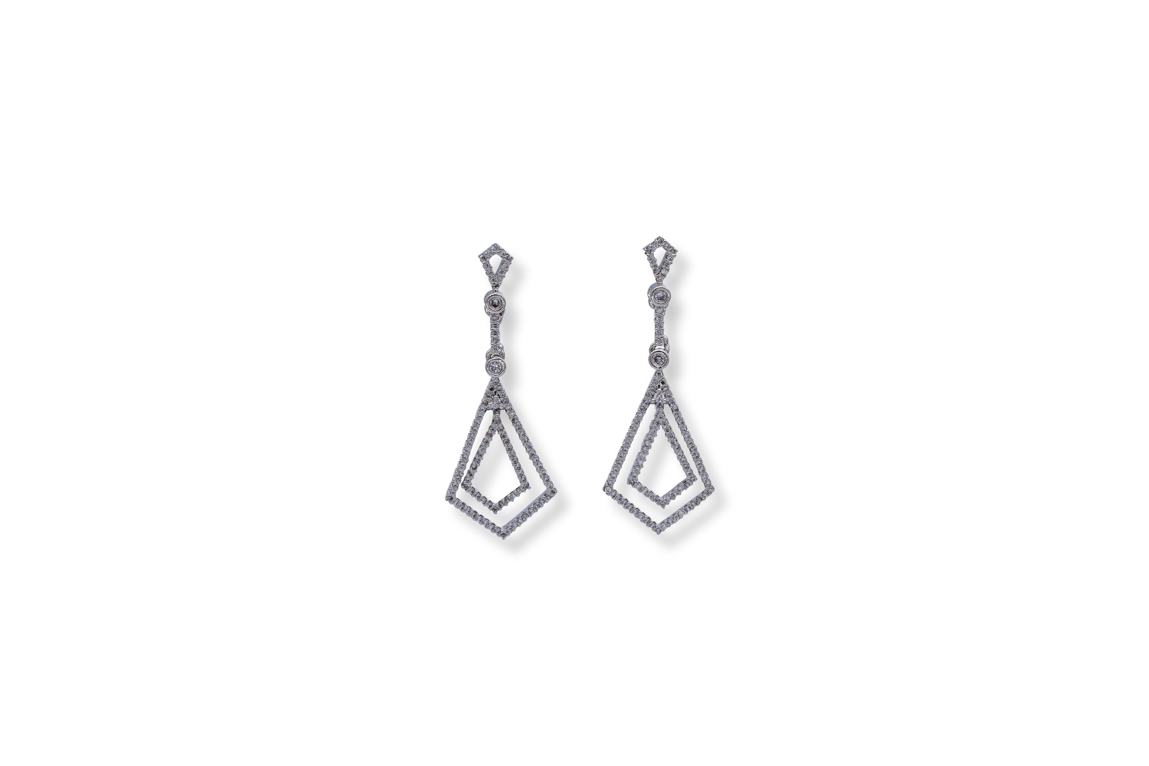 GLITTERING MINIMALIST SILVER EARRINGS