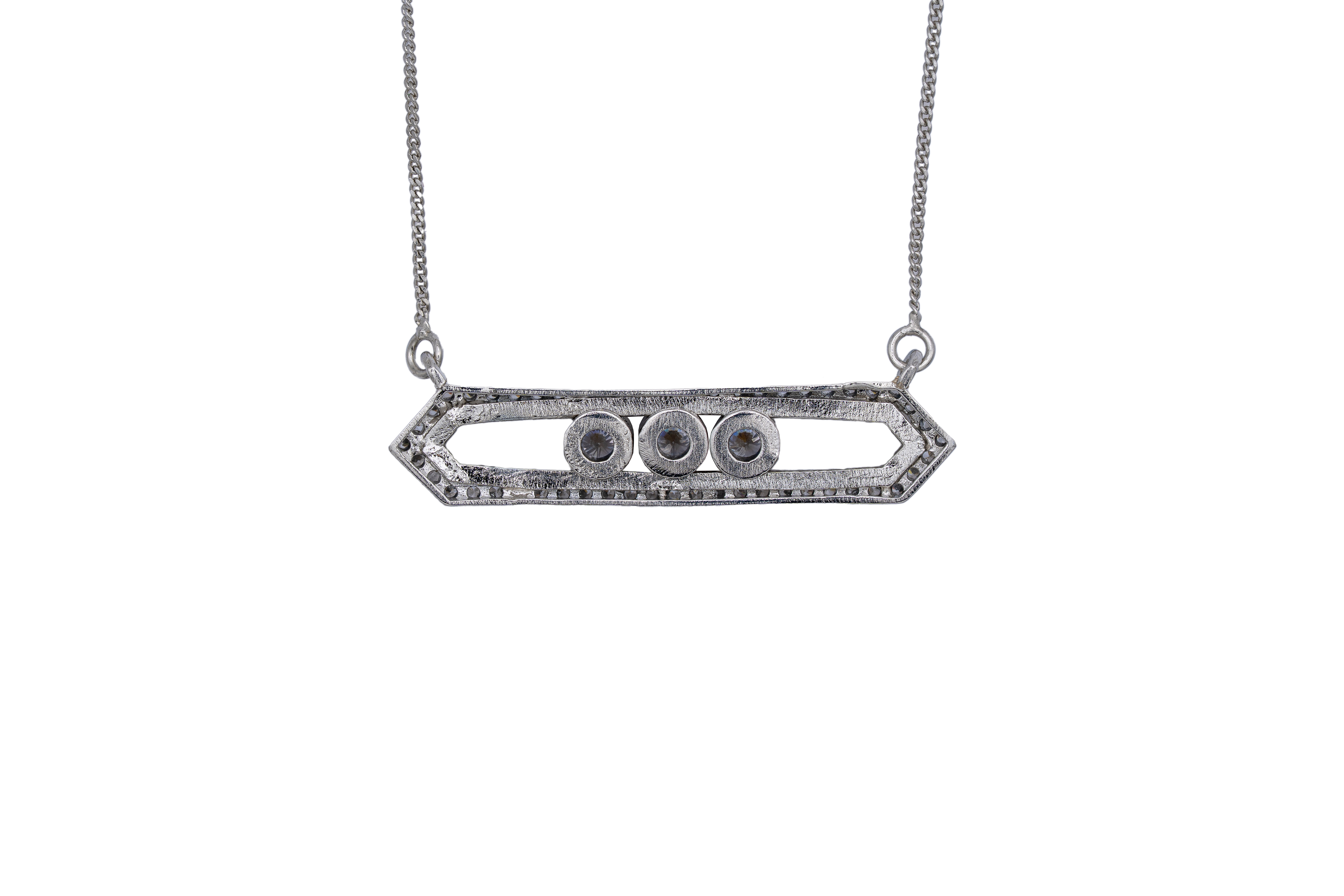 SILVER THREE STONE BAR