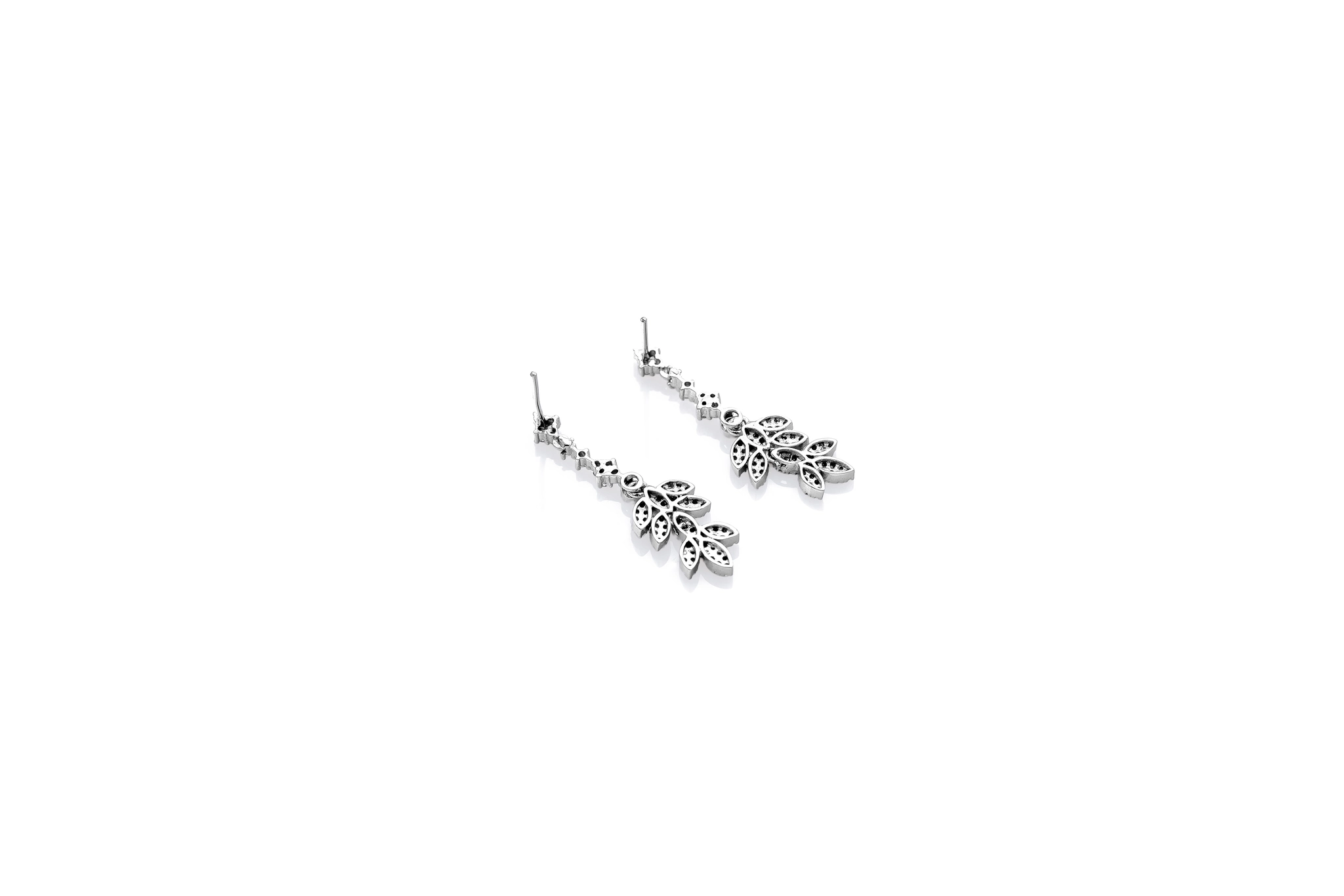 TALE OF LEAVES SILVER DROP EARRING