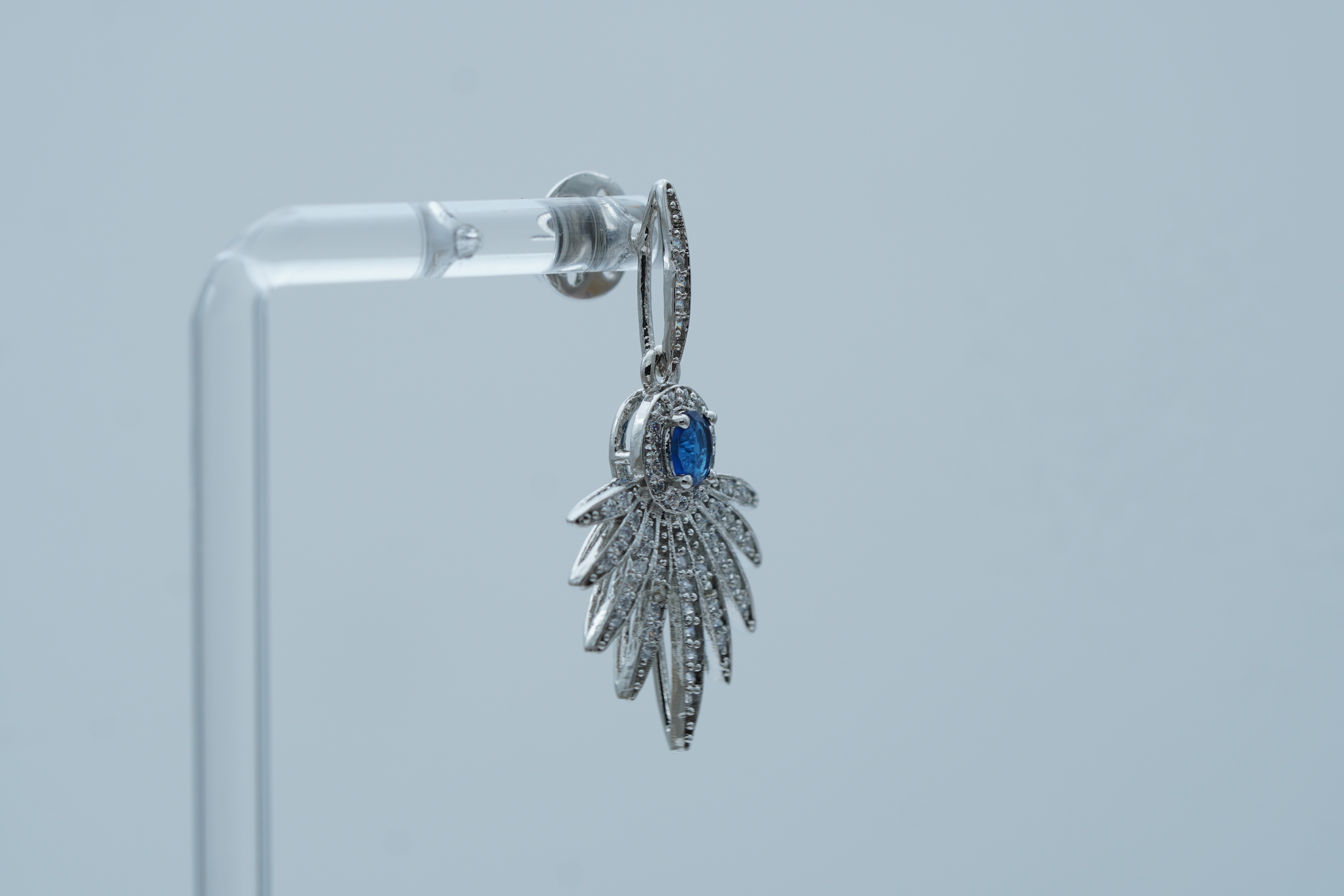 GLOWING SILVER EARRINGS