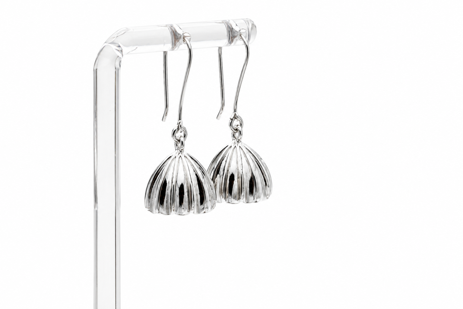 SEASHELL GRACE SILVER EARRINGS