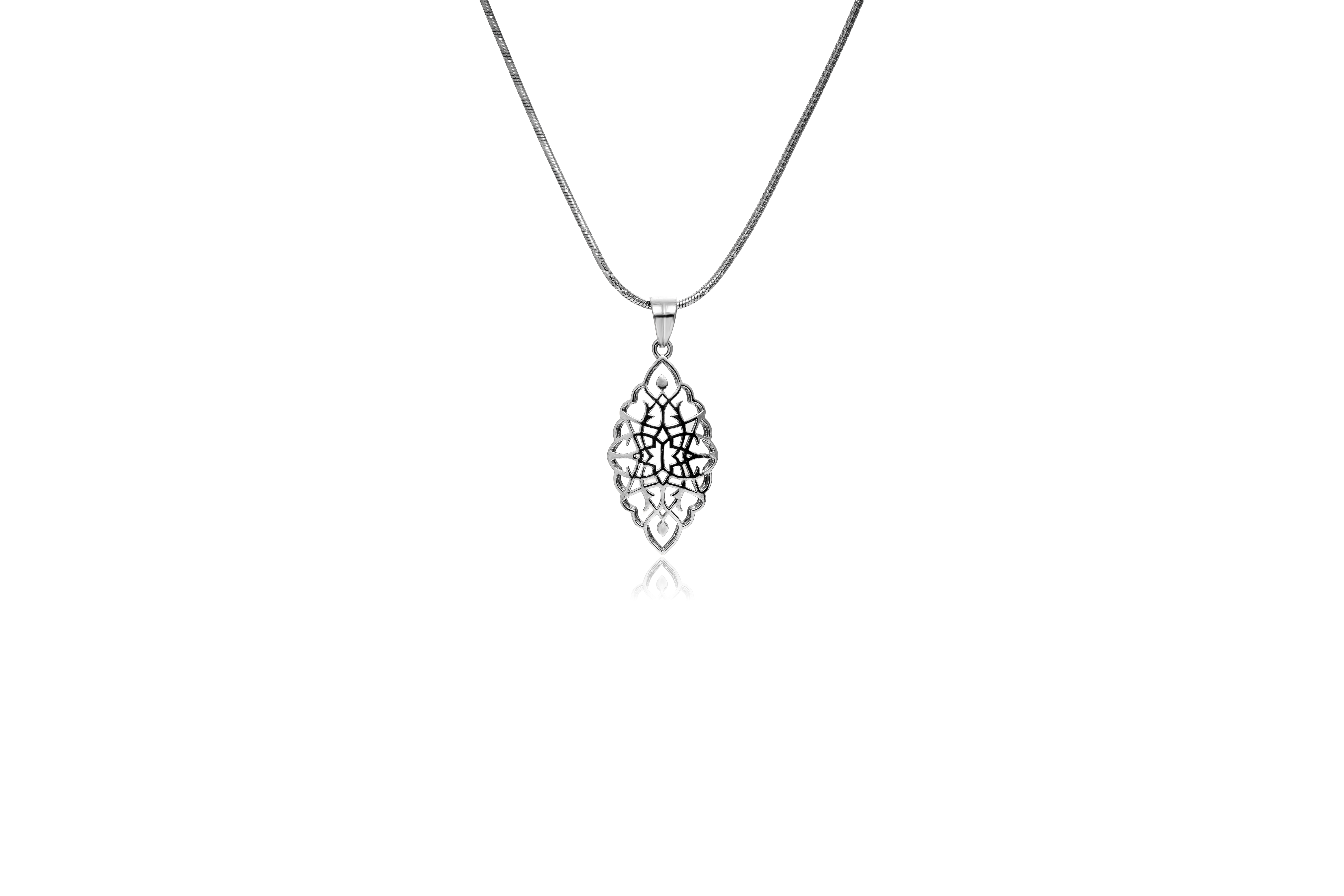 CHARMING SILVER PENDANT