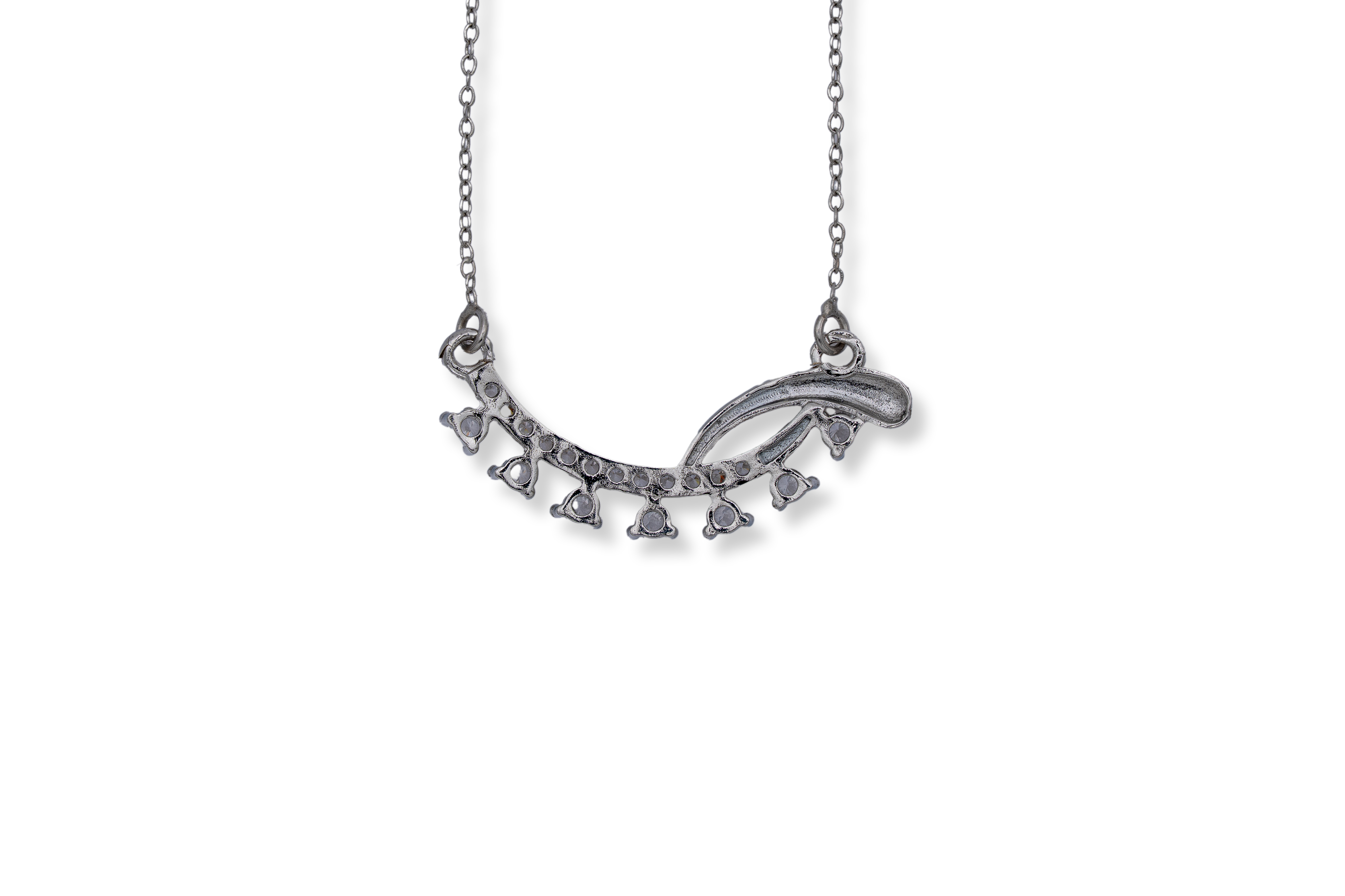 ELEGANT SILVER PENDANT