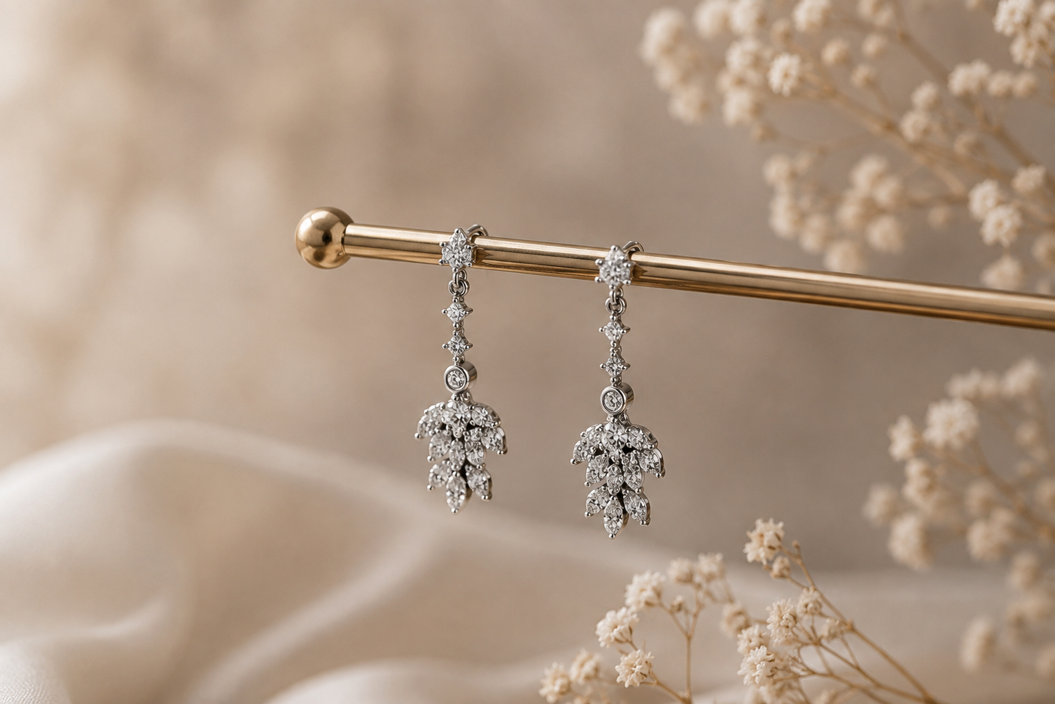 TALE OF LEAVES SILVER DROP EARRING